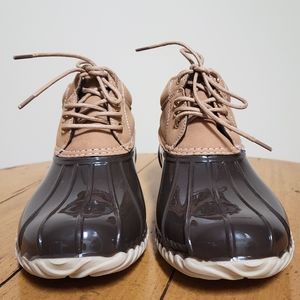 Tommy Hilfiger New rain boots Size 6